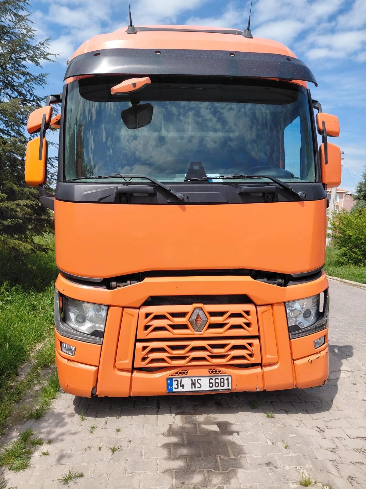 2015 MODEL  RENAULT   T 460