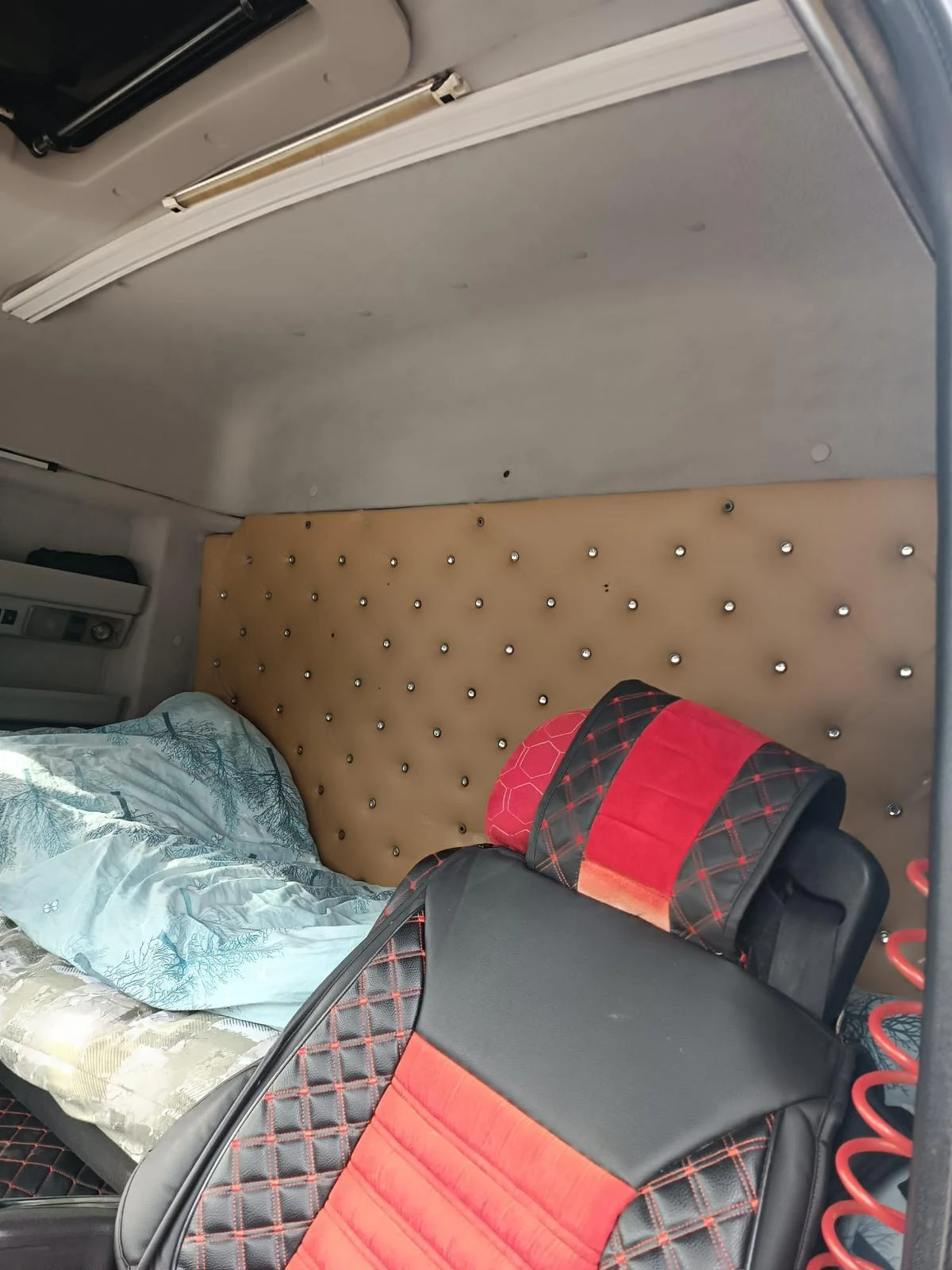 2015 MODEL FORD 1838 T