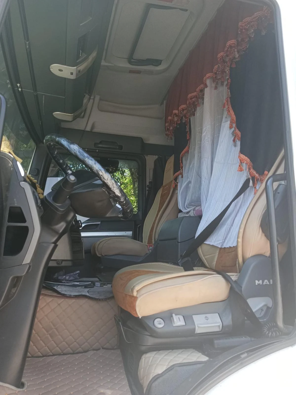 2015 MODEL FORD 1838 T
